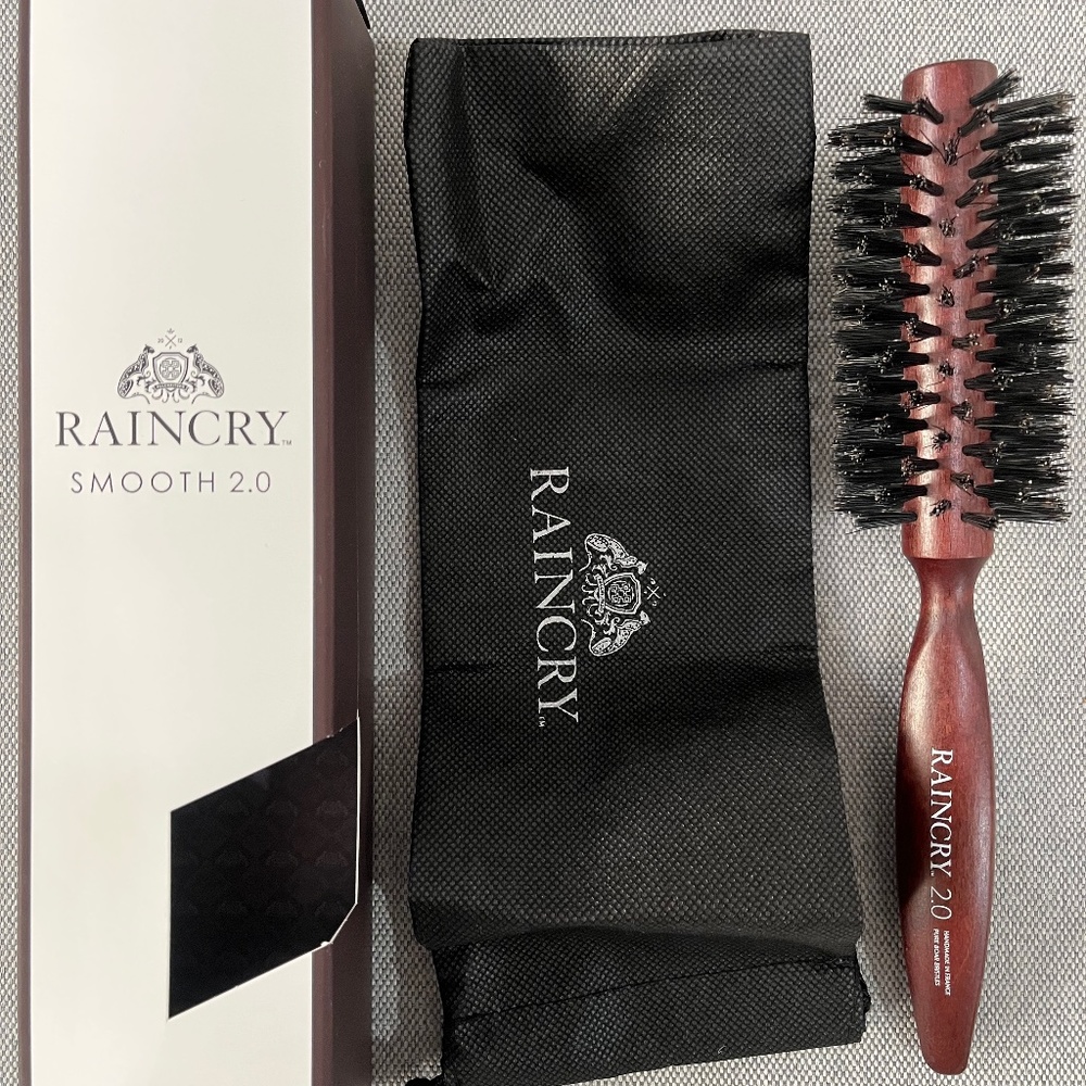 RAINCRY ROUND-BOAR BRISTLE BRUSH (Handmade in France!) NEW W/TAGS